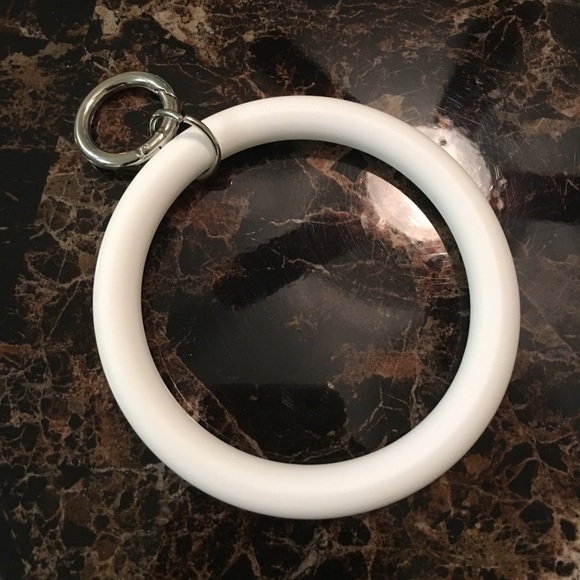 Silicone Bracelet Key Ring - Picture 2 of 3